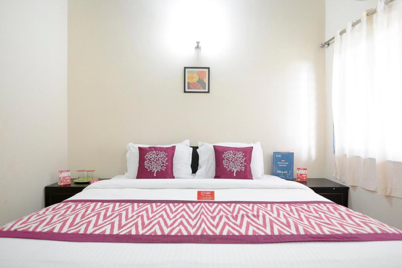Oyo Pleasure Beach Resort Morjim Kültér fotó
